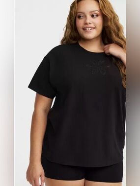 Torrid Sz 5(5X)(28)Cotton Jersey Floral Cutout Relaxed Short Sleeve Crewneck Top